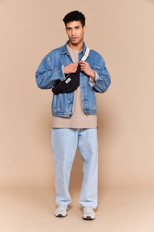 Olivia topattu vy&ouml;laukku, musta